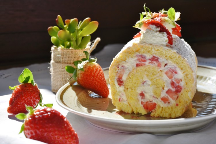 Strawberry Shortcake Roll